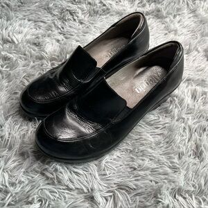 Alegria Loafers Womens Size 9 Slip On Wedge Heel EMM-011 Black Patent Leather